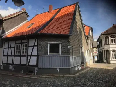 Das Gebäude in dem sich die Ferienwohnung befindet