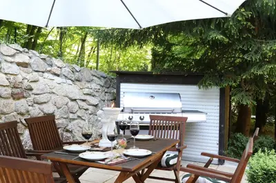 Ein Garten an der Unterkunft Villa Rosenburg