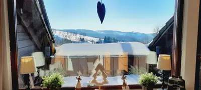 Ein allgemeiner Bergblick oder ein Berglick von der Ferienwohnung aus