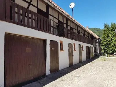 Das Gebäude in dem sich die Ferienwohnung befindet