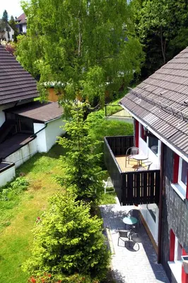 Das Gebäude in dem sich die Ferienwohnung befindet