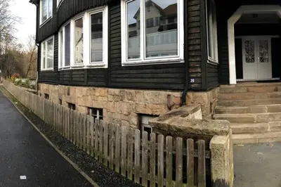 Das Gebäude in dem sich die Ferienwohnung befindet