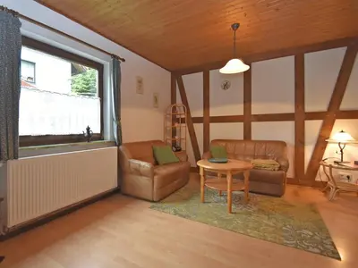 Ein Sitzbereich in der Unterkunft Ferienwohnung in Kamschlacken