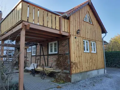 Das Gebäude in dem sich die Ferienwohnung befindet