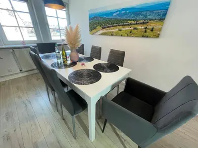 Ein Sitzbereich in der Unterkunft Ferienwohnung Am Bündheimer Schloss