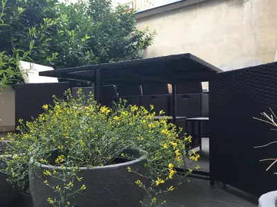 Ein Garten an der Unterkunft Stieg 1