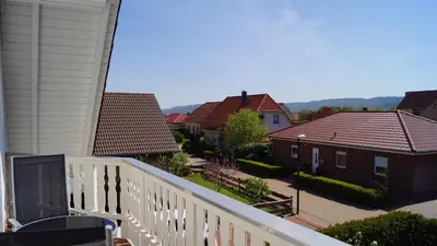 Ein allgemeiner Bergblick oder ein Berglick von des Ferienhauses aus