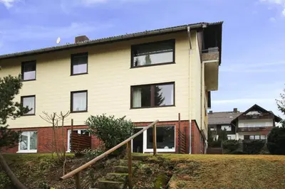Das Gebäude in dem sich die Ferienwohnung befindet