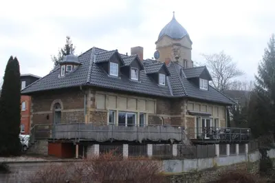 Das Gebäude in dem sich die Ferienwohnung befindet