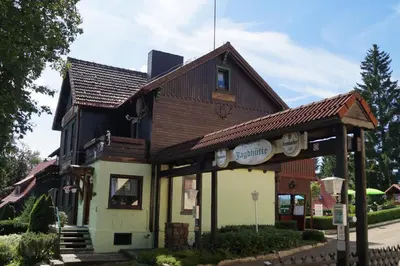 Das Gebäude in dem sich die Pension befindet