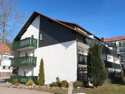 Das Gebäude in dem sich die Ferienwohnung befindet