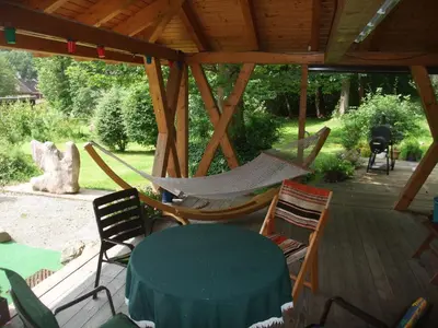 Ein Garten an der Unterkunft Ferienhaus Hubertus in Elend mit Balkons