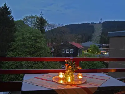 Ein allgemeiner Bergblick oder ein Berglick von der Ferienwohnung aus
