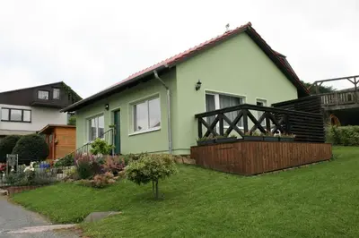 Das Gebäude in dem sich die Ferienwohnung befindet