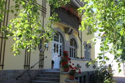 Das Gebäude in dem sich die Ferienwohnung befindet