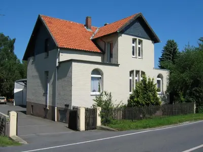Das Gebäude in dem sich die Ferienwohnung befindet