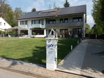 Das Gebäude in dem sich die Pension befindet