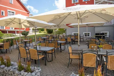 Ein Restaurant oder anderes Speiselokal in der Unterkunft Hotelpark Bodetal mit Ferienwohnungen