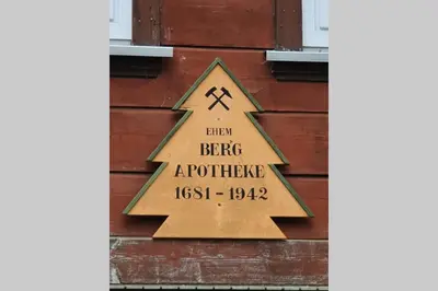 Ein Zertifikat, Auszeichnung, Logo oder anderes Dokument, das in der Unterkunft Ehem. Berg Apotheke ausgestellt ist