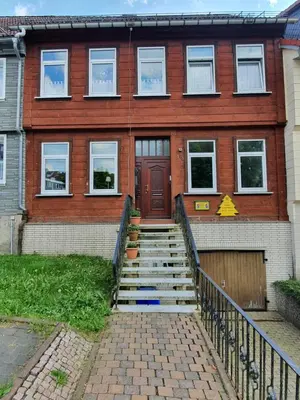Das Gebäude in dem sich die Ferienwohnung befindet