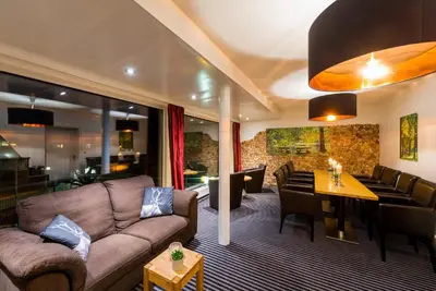 Ein Sitzbereich in der Unterkunft Wellness & Ayurveda Hotel Am Eichenberg