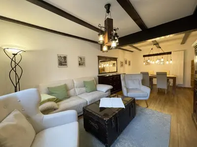 Ein Sitzbereich in der Unterkunft Apartment No12 mit zwei Schlafzimmern und Wohnküche