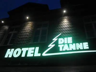Ein Zertifikat, Auszeichnung, Logo oder anderes Dokument, das in der Unterkunft Hotel Die Tanne ausgestellt ist