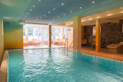 Der Swimmingpool an oder in der Nähe von Boutiquehotel Schloßpalais