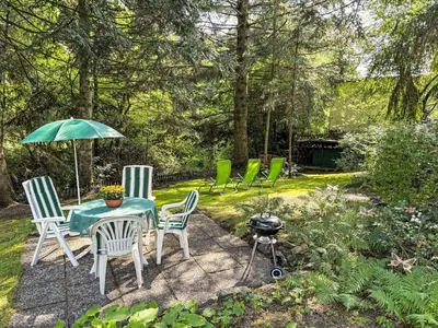 Ein Garten an der Unterkunft Apartment Altes Forsthaus Sösetal by Interhome