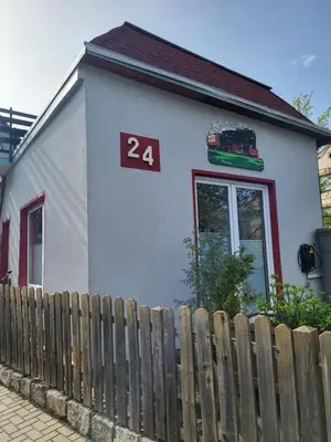 Das Gebäude in dem sich die Ferienwohnung befindet