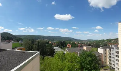 Ein allgemeiner Bergblick oder ein Berglick von der Ferienwohnung aus