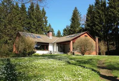 Ein Garten an der Unterkunft Waldhaus Hahnenklee