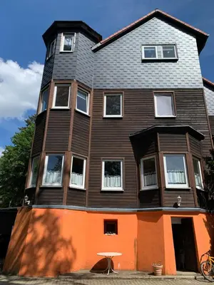Das Gebäude in dem sich die Ferienwohnung befindet