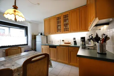 Küche/Küchenzeile in der Unterkunft Ferienwohnung Momo