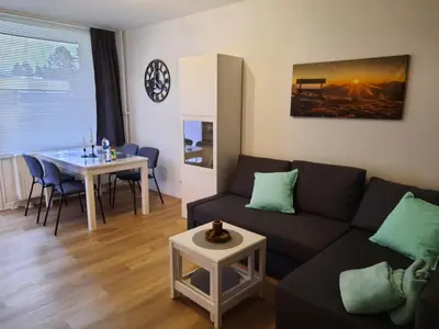 Ein Sitzbereich in der Unterkunft Ferienwohnung Schneeweißchen an der Therme