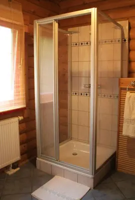 Ein Badezimmer in der Unterkunft Chalet mit Schlossblick Wernigerode, Chalet 2