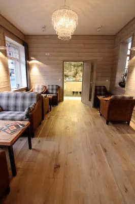 Ein Sitzbereich in der Unterkunft StrandBerg's Designhotel Viktoria