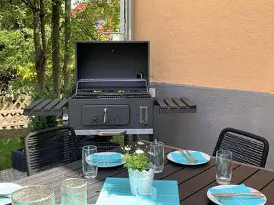 Ein für Gäste verfügbarer Grill im Ferienhaus