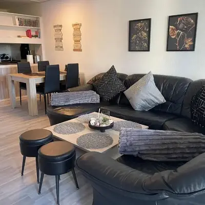 Apartment 527