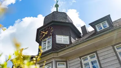 Das Gebäude in dem sich das Ferienhaus befindet