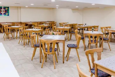 Ein Restaurant oder anderes Speiselokal in der Unterkunft Hotel und Campingstell und Zeltplatz an der Talsperre im Harz