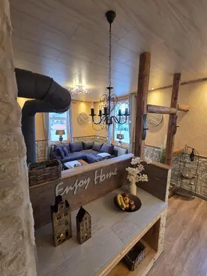 Ein Sitzbereich in der Unterkunft Ferienwohnung by Hell & Dunkel