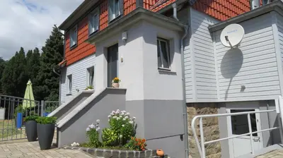 Das Gebäude in dem sich die Ferienwohnung befindet