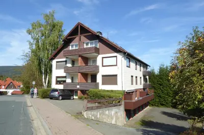 Das Gebäude in dem sich die Ferienwohnung befindet