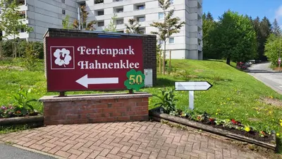 Ein Zertifikat, Auszeichnung, Logo oder anderes Dokument, das in der Unterkunft Ferienwohnung Feenwelt Hahnenklee Familienfreundlich ausgestellt ist