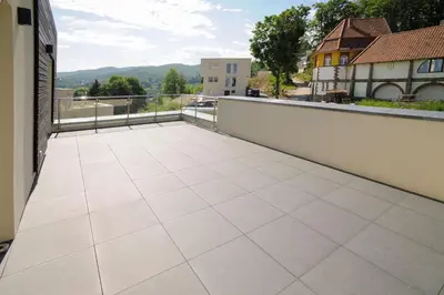 Ein allgemeiner Bergblick oder ein Berglick von der Ferienwohnung aus