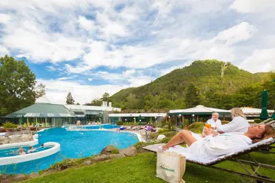 Der Swimmingpool an oder in der Nähe von Hotel Tannenhof
