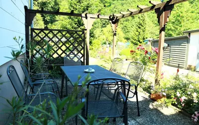 Ein Garten an der Unterkunft Ferienwohnung Evi