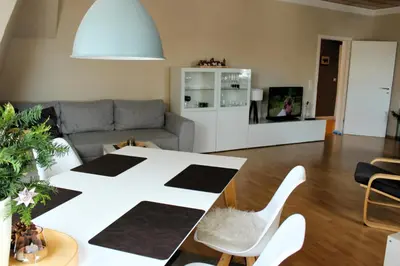 Ein Sitzbereich in der Unterkunft Villa Schlossblick I - Zeit zum Entspannen in exklusiver Ferienwohnung mit Panoramablick, Parkplatz, WLAN, Smart-TV