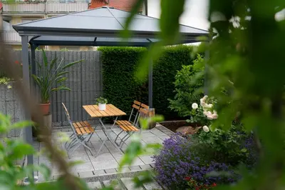 Ein Garten an der Unterkunft Gästehaus Schlossblick